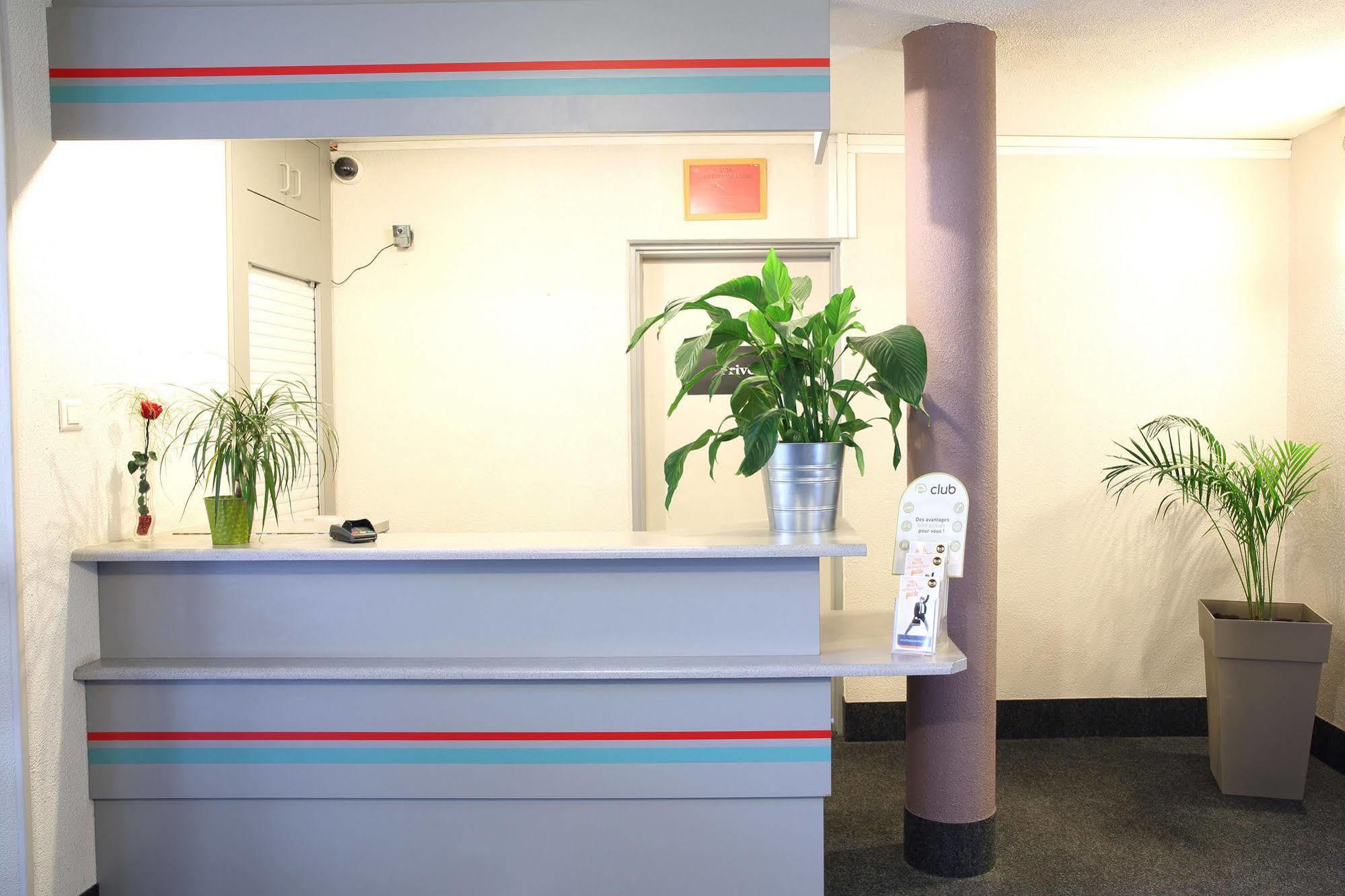 B&B Hotel Narbonne 2 エクステリア 写真